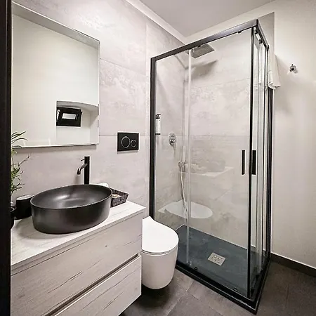 Oda ve Kahvaltı Marbel 4*