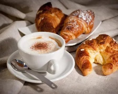 Oda ve Kahvaltı Marbel Adelfia